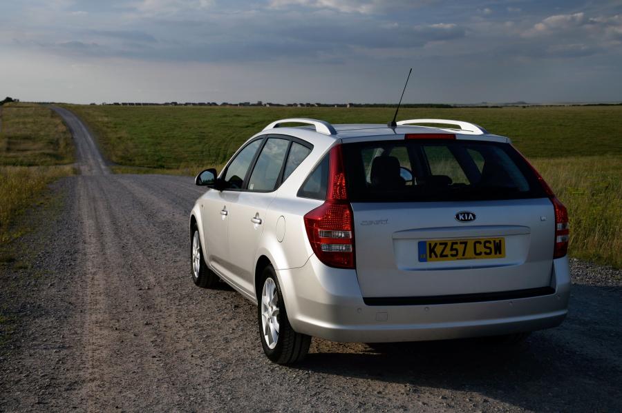  Kia cee&rsquo;d SW 2007 года  (фото 37 из 47)